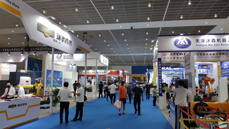 户外写真喷绘的耐晒等级通常分为以下几个等级：